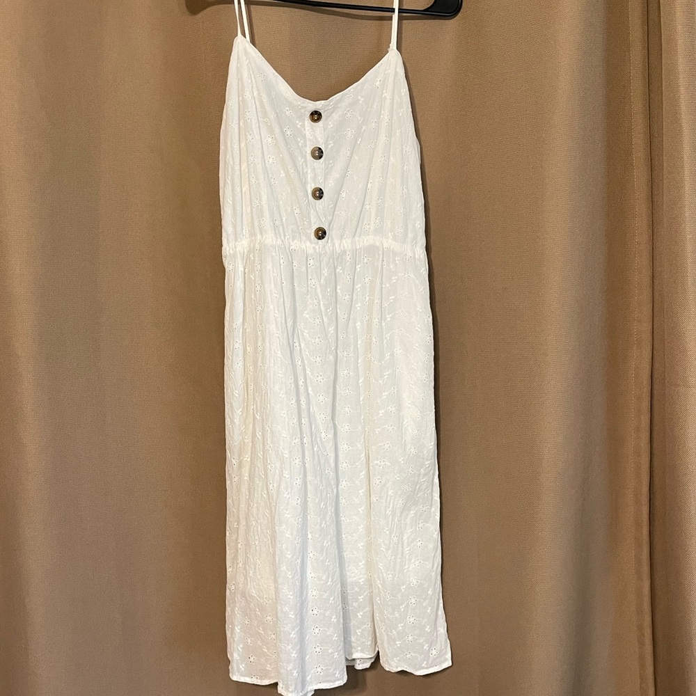 White lace dress